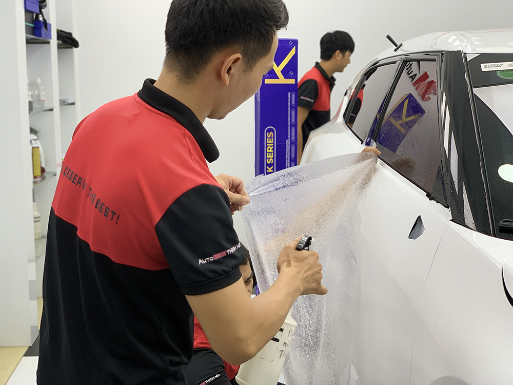 Dán Phim PPF Cho VinFast VF7 – Giải Pháp Bảo Vệ Sơn Xe Tối Ưu Với AX Film K Series dan phim ppf cho vinfast vf7 8