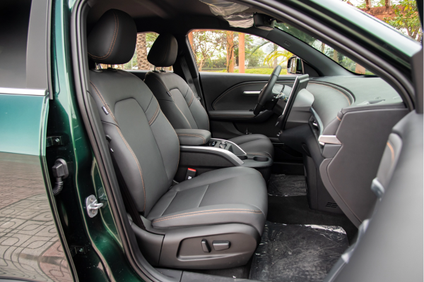 Độ ghế chỉnh điện cho VinFast Limo Green Độ ghế chỉnh điện cho VinFast Limo Green