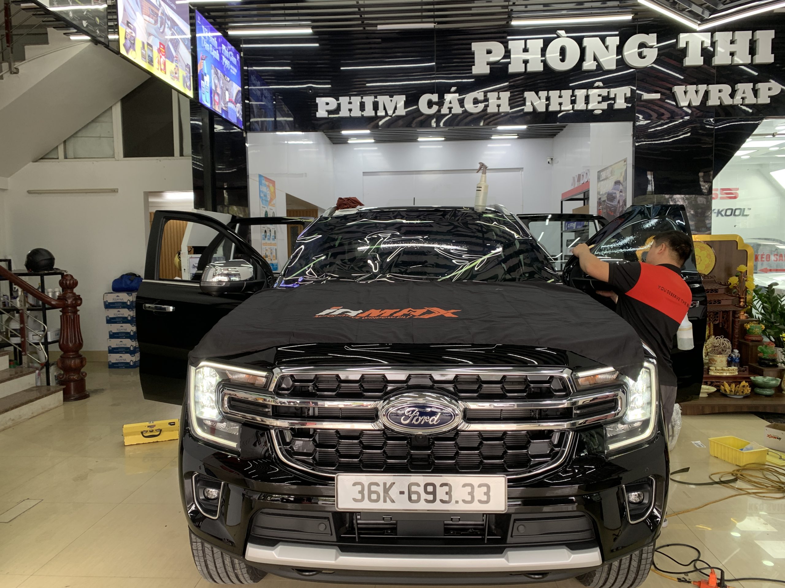 dan phim cach nhiet cho ford everest 2025 1 scaled