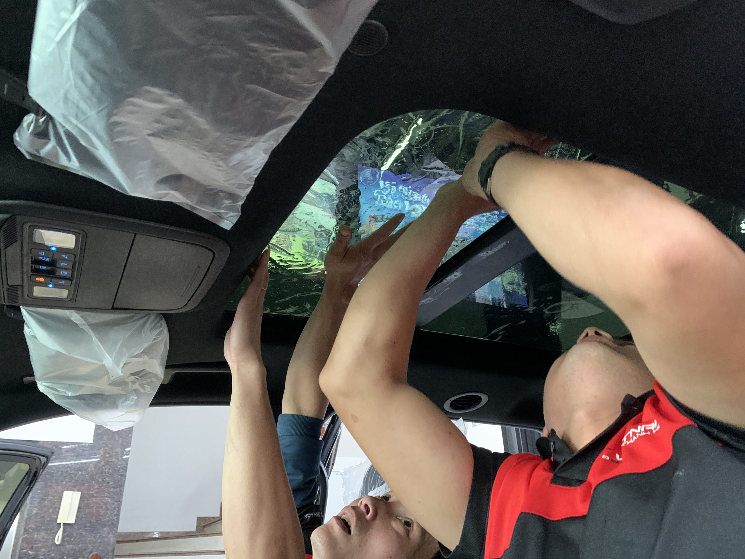 dan phim cach nhiet cho ford everest 2025 15 scaled