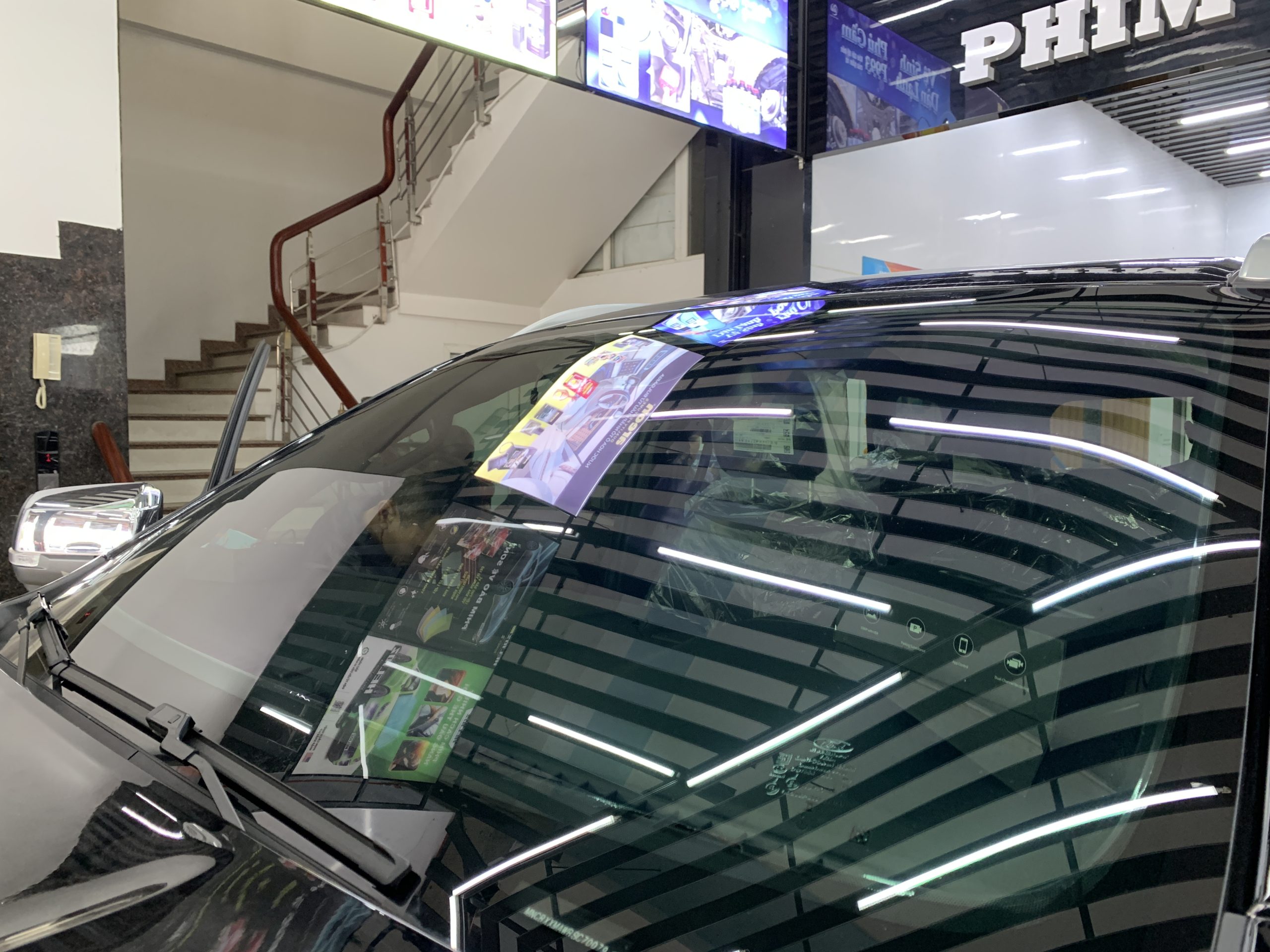 dan phim cach nhiet cho ford everest 2025 19 scaled