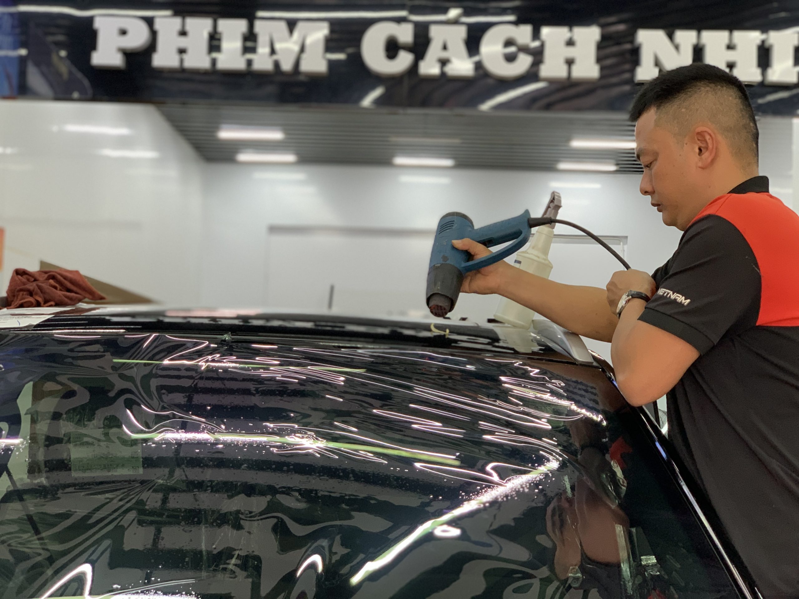 dan phim cach nhiet cho ford everest 2025 3 scaled