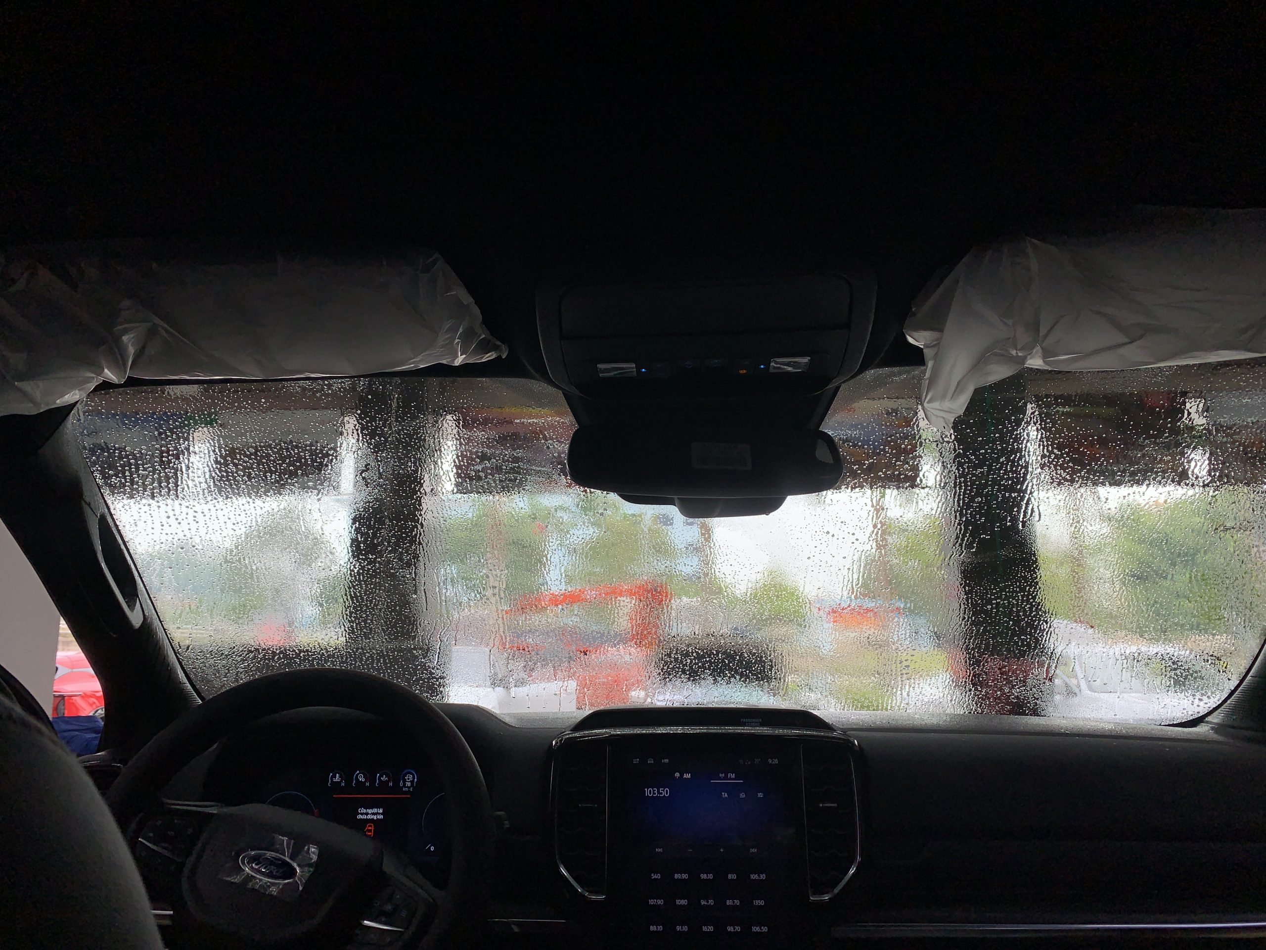 dan phim cach nhiet cho ford everest 2025 6 scaled