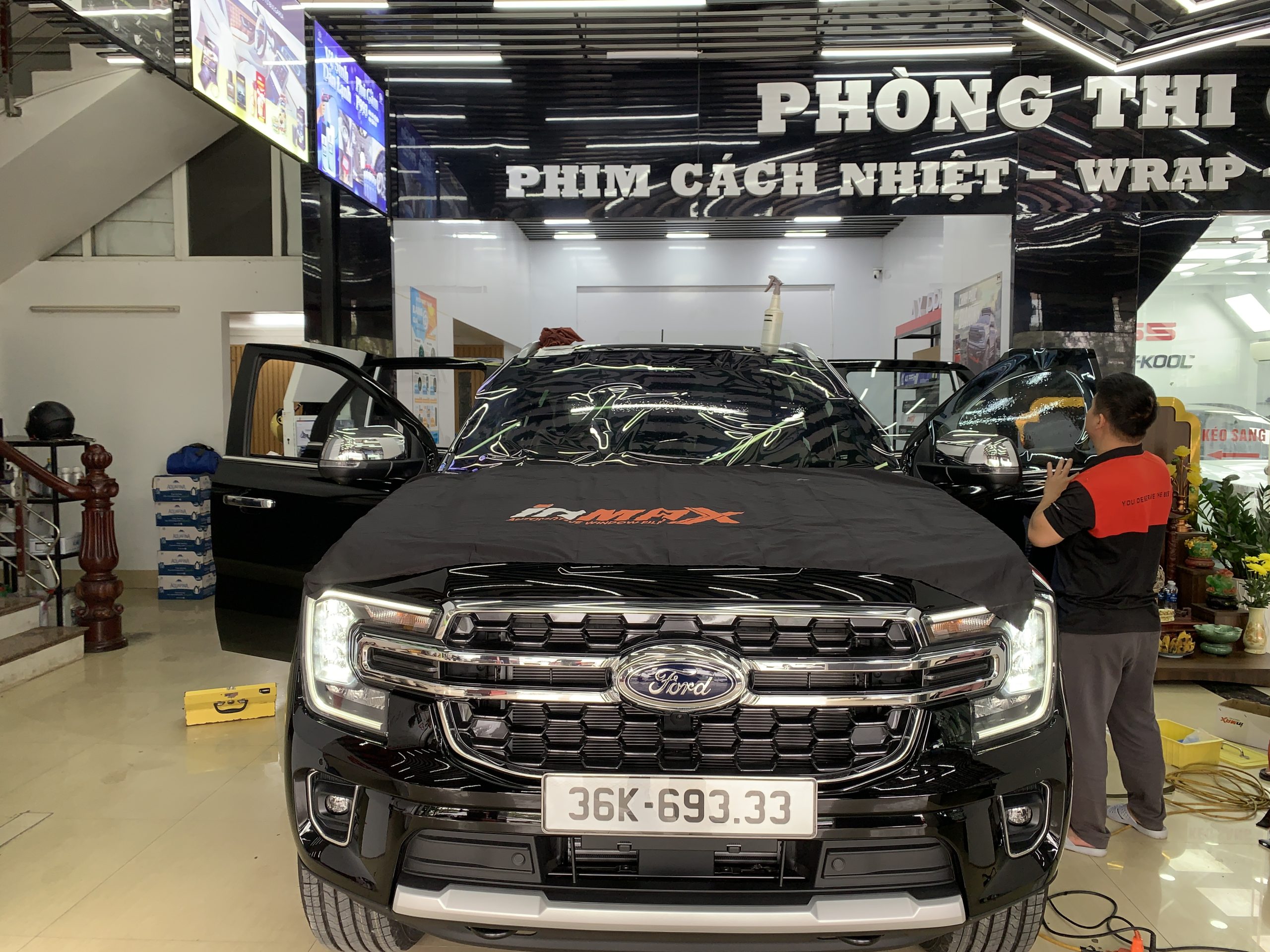 dan phim cach nhiet cho ford everest 2025 9 scaled