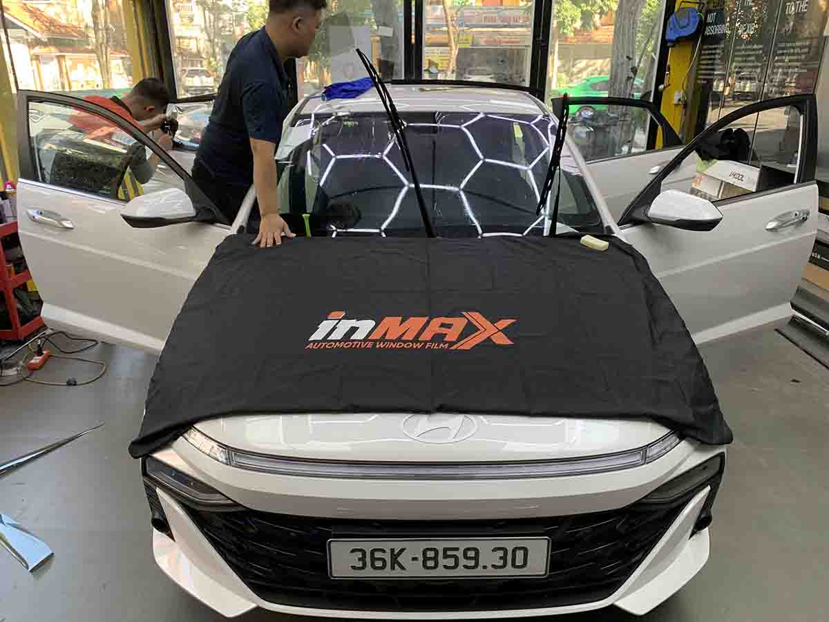 Dán Phim Cách Nhiệt Cho Hyundai Accent 2025 – Full Phim Inmax Cao Cấp, Giải Pháp Bảo Vệ Toàn Diện Cho Xe Mới dan phim cach nhiet cho hyundai accent 2025 3