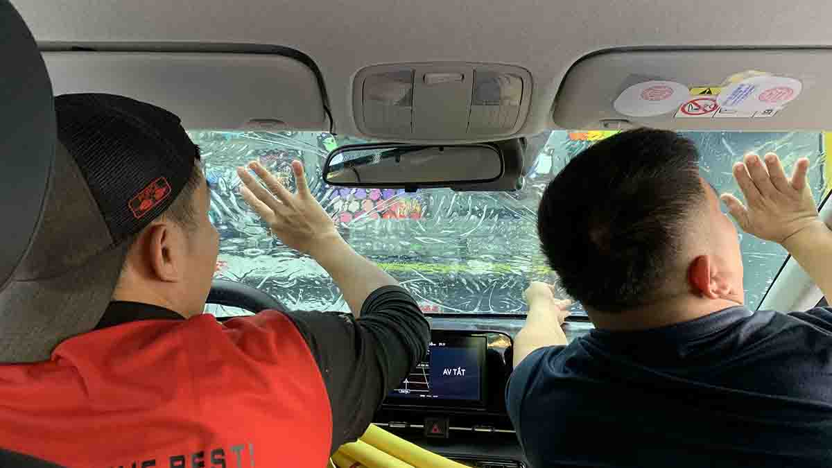 Dán Phim Cách Nhiệt Cho Hyundai Accent 2025 – Full Phim Inmax Cao Cấp, Giải Pháp Bảo Vệ Toàn Diện Cho Xe Mới dan phim cach nhiet cho hyundai accent 2025 6