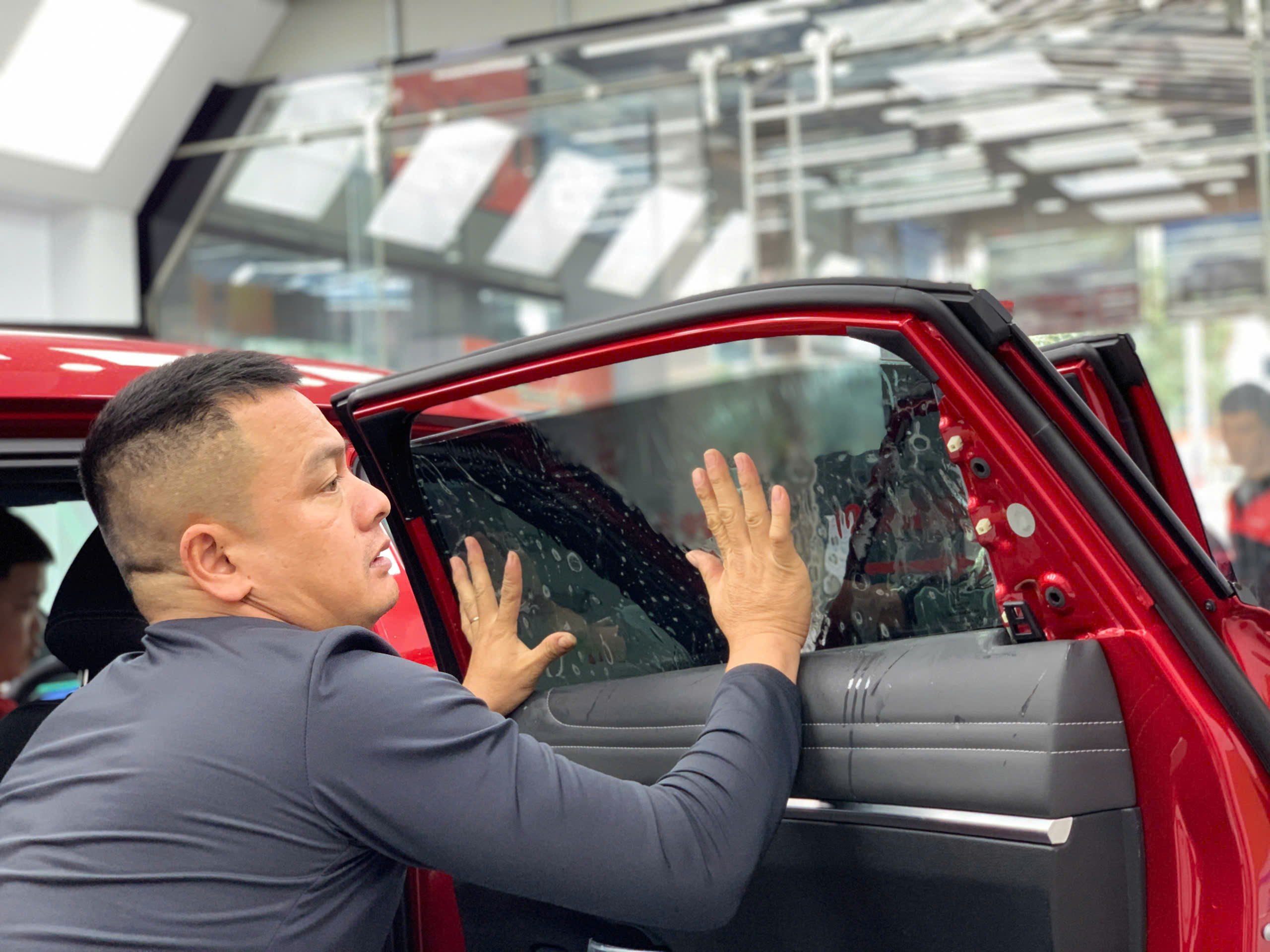 dan phim cach nhiet cho vinfast vf7 8