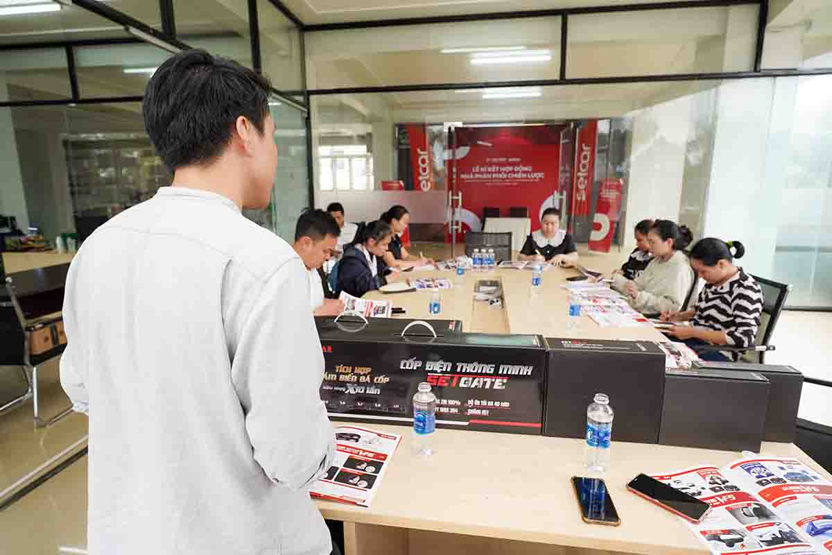 le ky ket hop dong nha phan phoi chien luoc 2