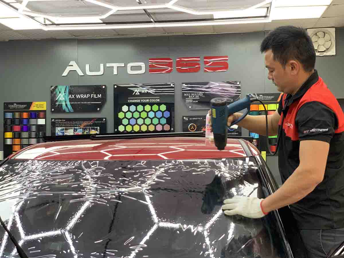 Dán Phim Cách Nhiệt V-KOOL Cho VinFast VF7 – Giải Pháp Tối Ưu Cho Sự Sang Trọng & Hiệu Suất dan phim cach nhiet v kool cho vinfast vf7 2