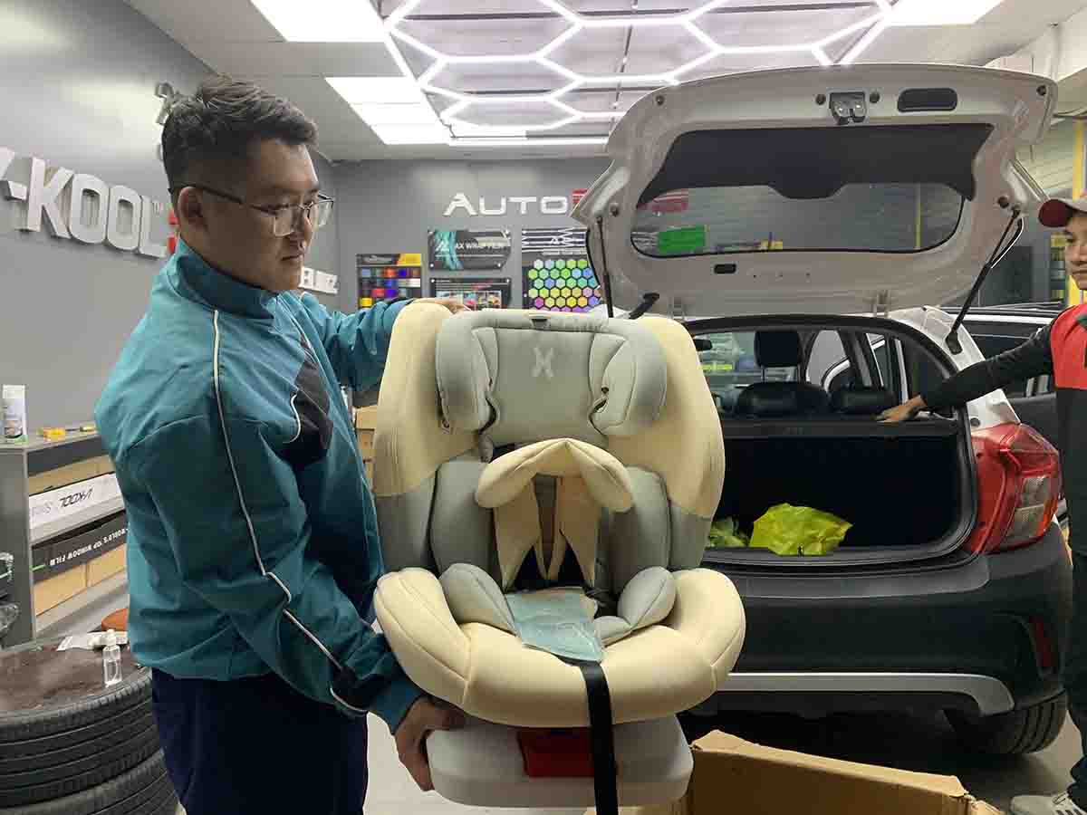 Ghế Ngồi Ô Tô Trẻ Em Hapy Q50 BEIGE Cho VinFast Fadil