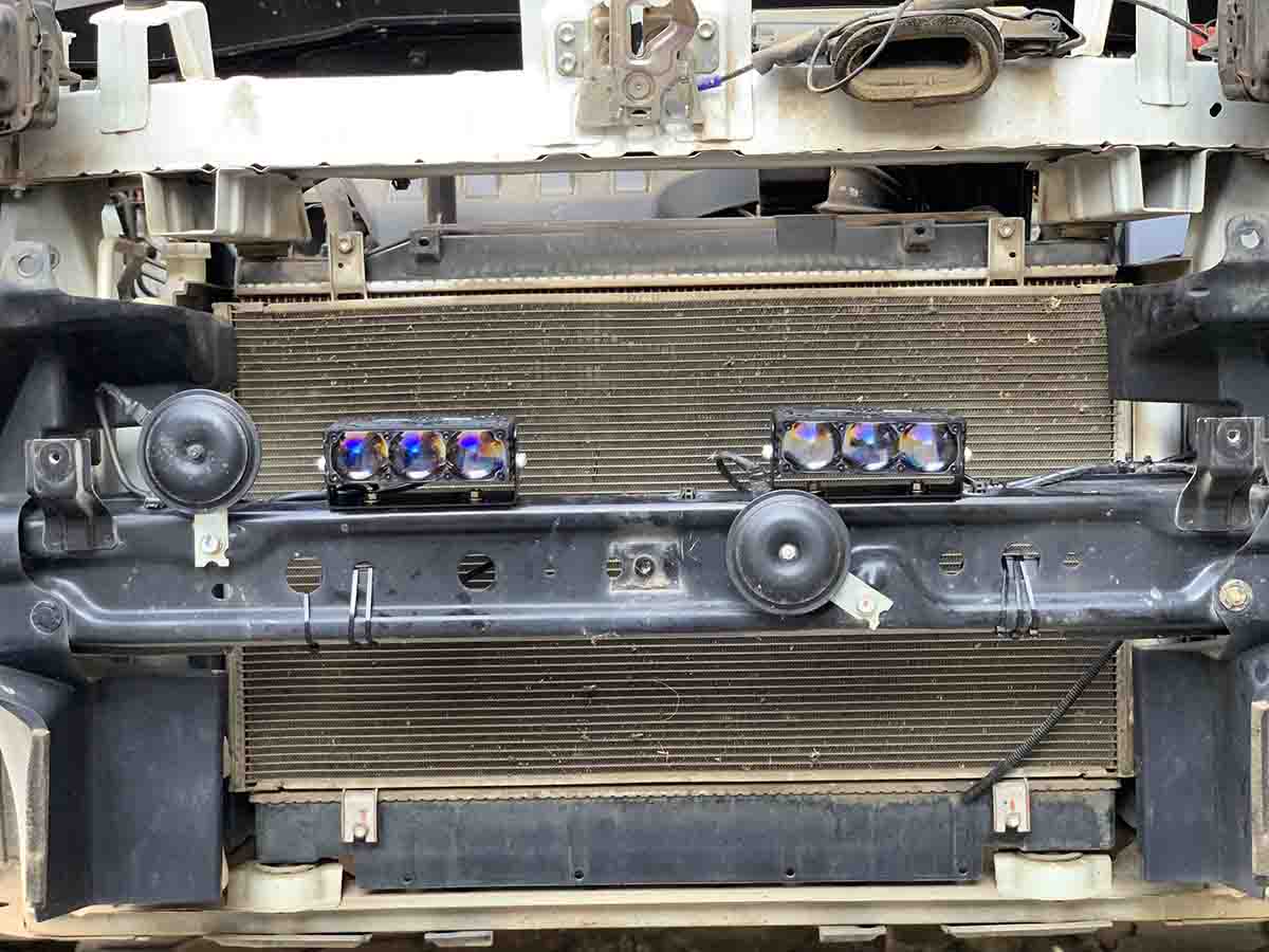 nang cap anh sang cho xpander 2025 voi den tro sang titan m30 ultra v2 2