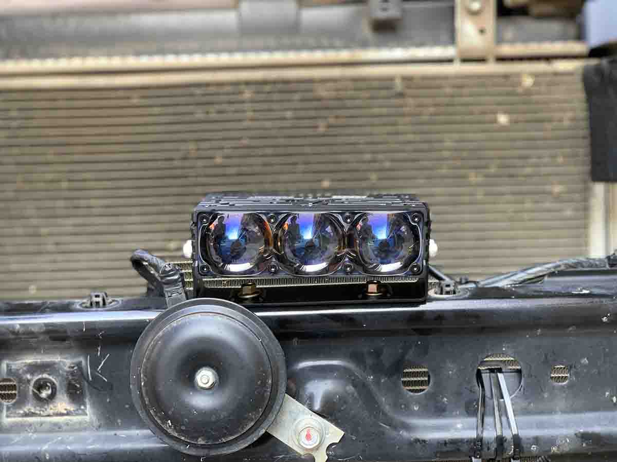 nang cap anh sang cho xpander 2025 voi den tro sang titan m30 ultra v2 3