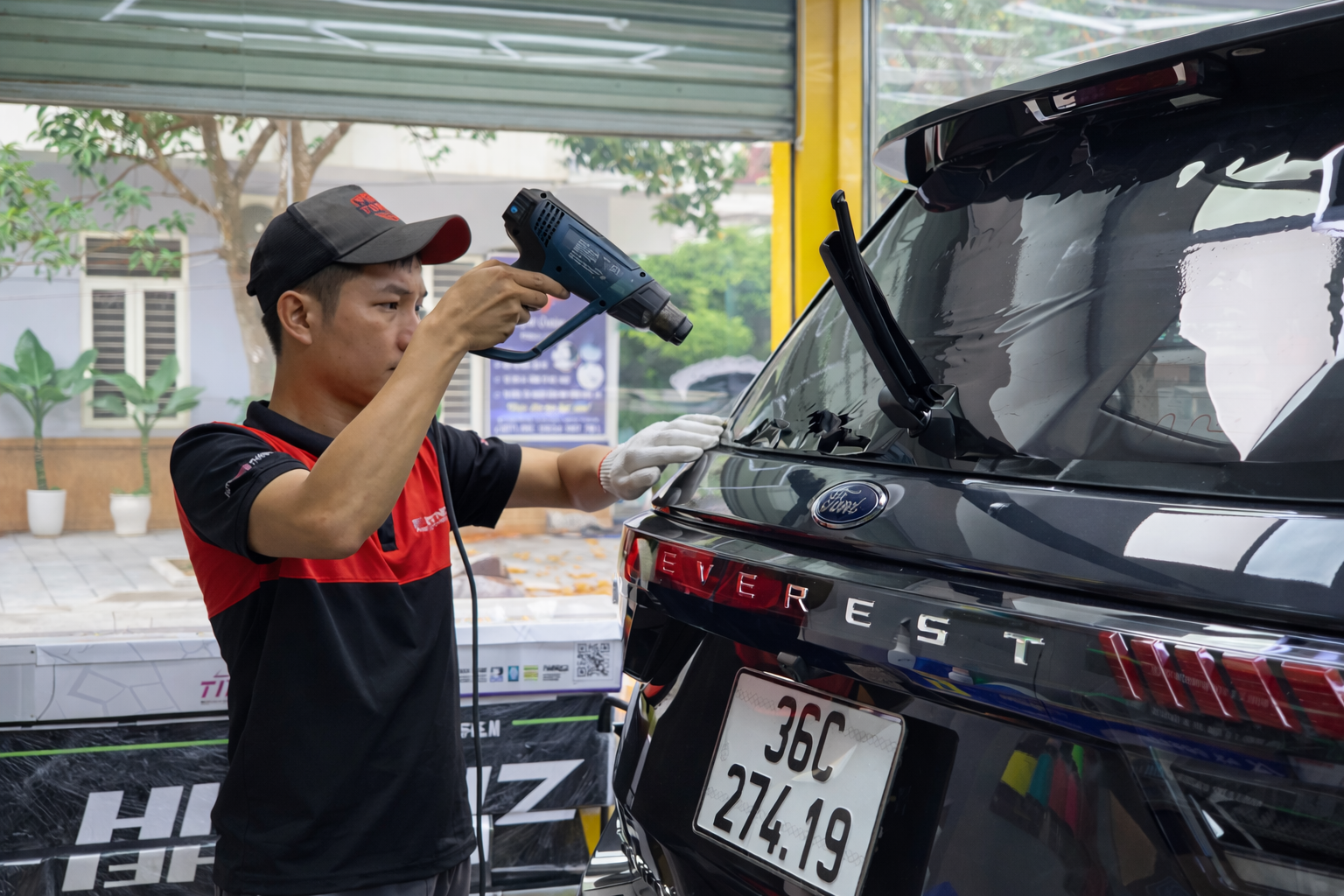 dan phim cach nhiet inmax cho ford everest 2026 5