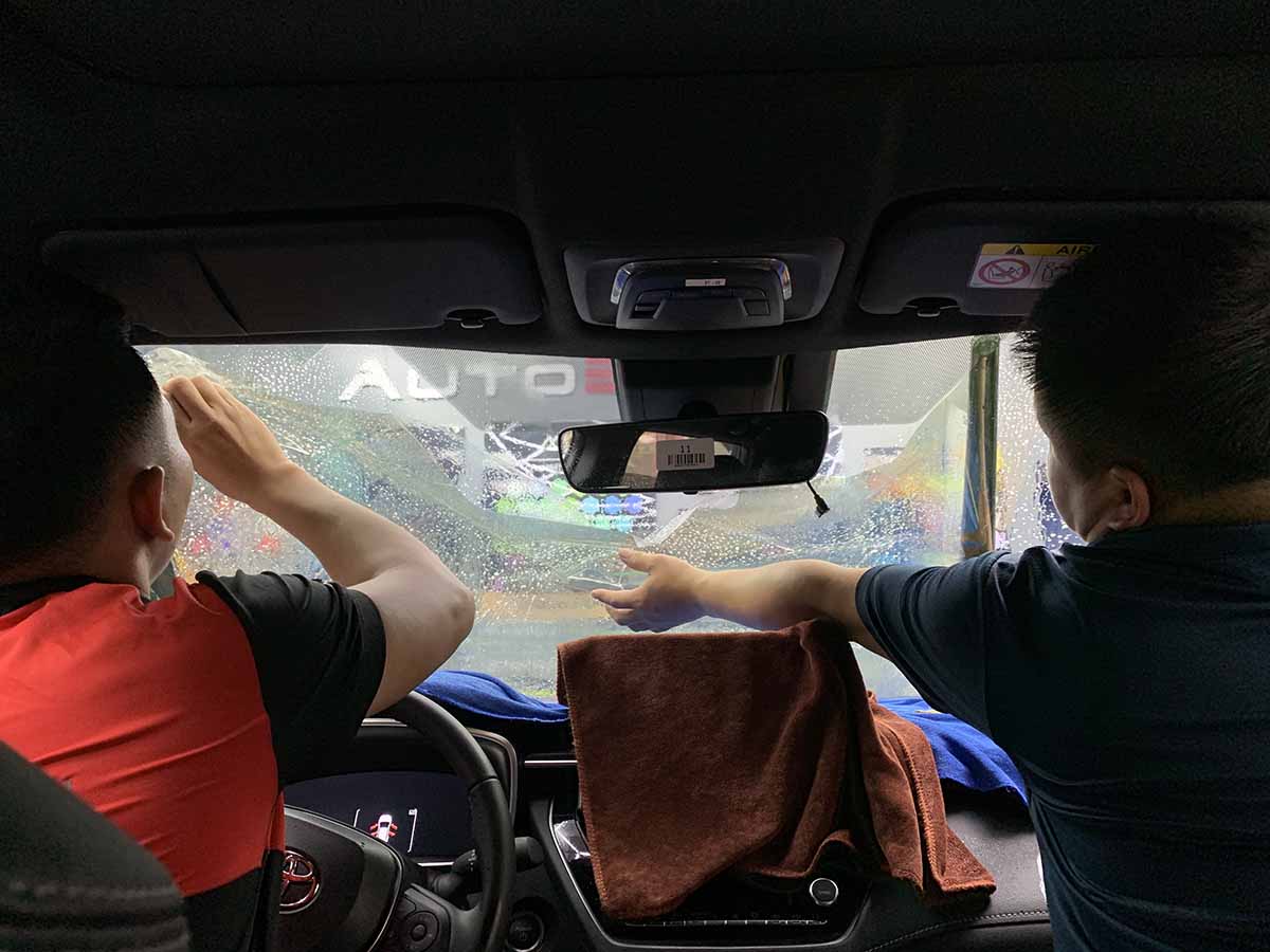 dan phim cach nhiet inmax cho toyota cross 3