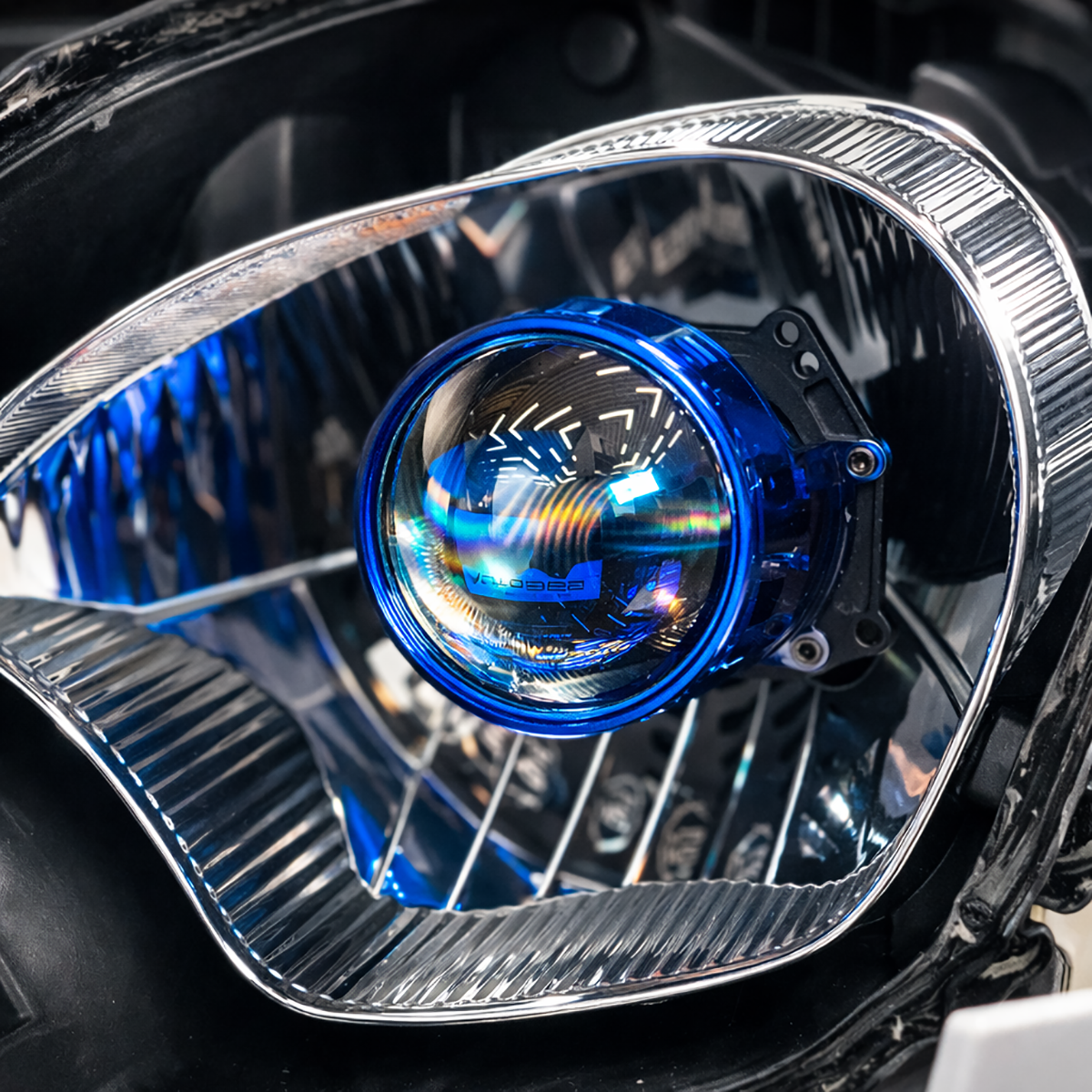 Nâng Cấp Ánh Sáng Nissan Sunny Với Bi LED Maxtri Light M2 Plus – Giải pháp cải thiện tầm nhìn và an toàn khi lái xe ban đêm nang cap anh sang nissan sunny voi bi led maxtri light m2 plus 7