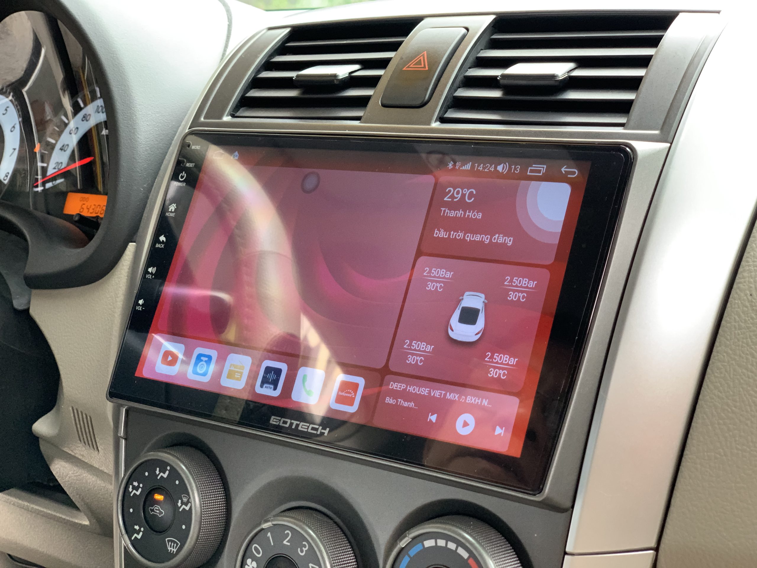 lap man hinh android gotech g4 cho toyota altis 6 scaled