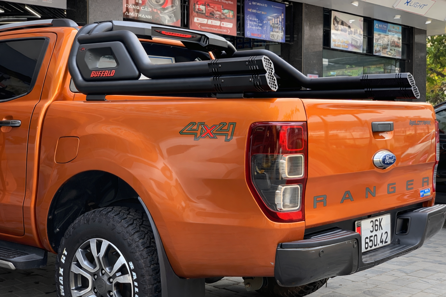 Lắp Vai Thể Thao cho Ford Ranger