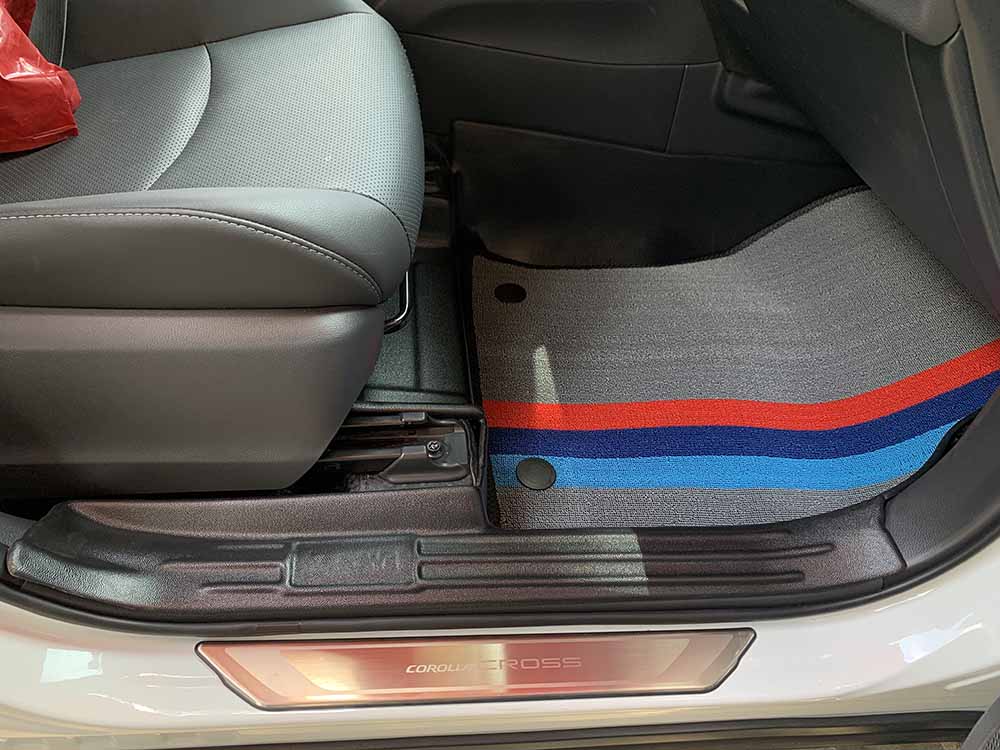 lap dat tham duc cho toyota cross