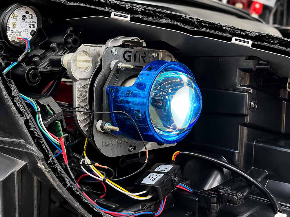 nang cap anh sang hyundai elantra 2018 voi bi led matrix light m2 plus 2